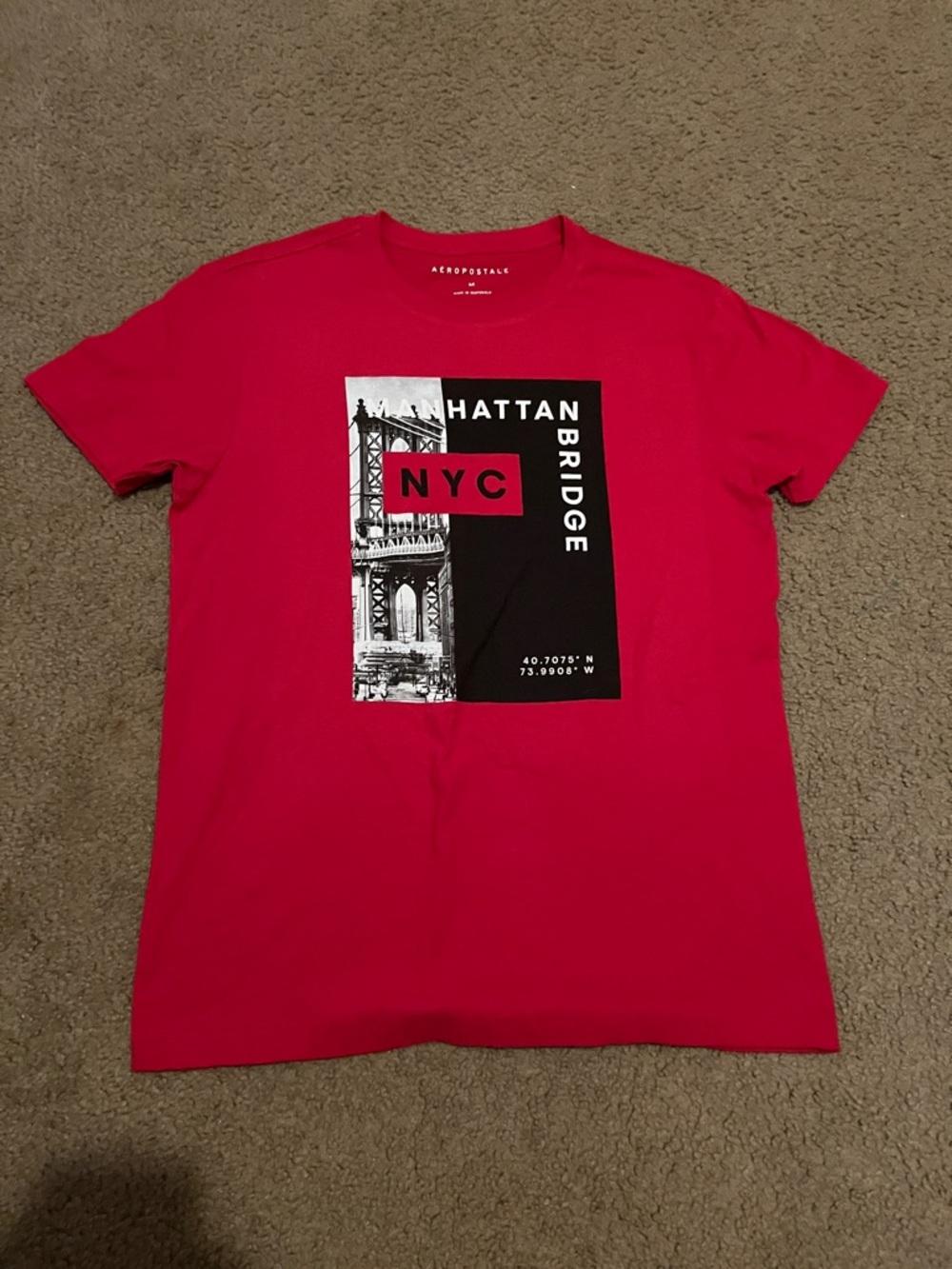 Aeropostale Men's Red NYC Manhattan Bridge Graphic Tee